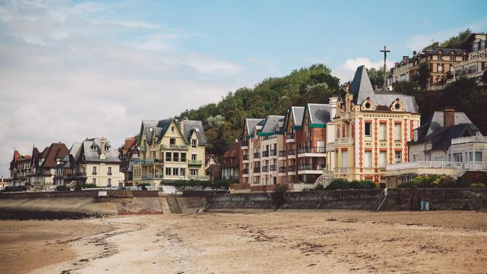 À Trouville, goûter le charme normand à la saison froide